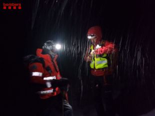 Troben l'home desaparegut a Setcases colgat de neu i amb severa hipotèrmia