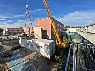 Figueres instal·la un TAC mòbil a l'espera del nou aparell