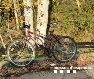 Denunciat un ciclista begut que feia esses per la C-65 a Santa Cristina d'Aro