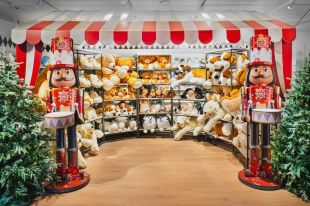 El Corté Inglés de Girona dona el tret de sortida al Nadal amb una actuació del cor Geriona