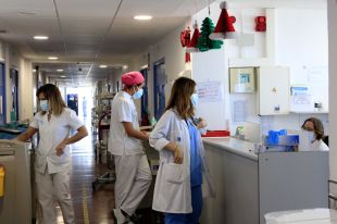 Els hospitals gironins són els que més pateixen els efectes de la sisena onada