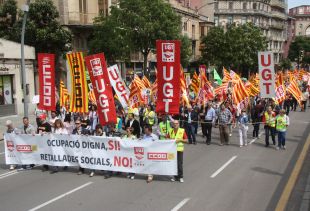 Unes 500 persones es manifesten a Girona en un Primer de Maig amb rècord de desocupats