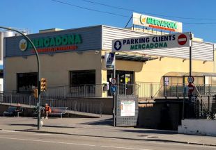 El Mercadona de Vidreres haurà de pagar 46.000 euros una dona que va caure al pàrquing