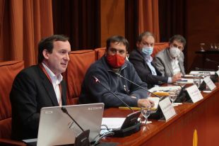 Els promotors del parc eòlic marí de Roses defensen el projecte al Parlament de Catalunya