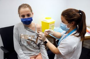 Comença la vacunació infantil a les comarques gironines i ja hi ha 4.800 cites donades