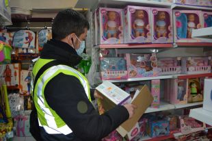 La Policia Municipal de Girona retira 20 joguines per incomplir la normativa