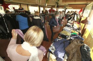 La primera edició de l'OncoMarket Blanes recapta 5.734 euros