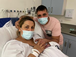El primer gironí de l’any és una nena nascuda a l'Hospital d’Olot