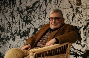 Narcís Comadira celebra 80 anys amb el poemari 'Els moviments humans'