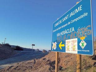 Veïns d'Espolla reobren de nou el pas fronterer del coll de Banyuls