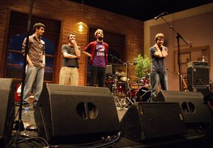 Manel avança dues hores el concert de Girona per no coincidir amb la final de la 'Champions'