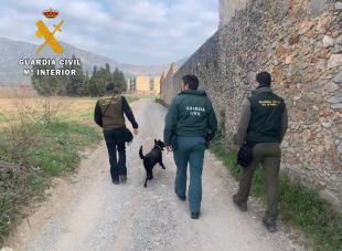 Seprona fa una campanya per detectar esquers enverinats al Baix Empordà i la Selva