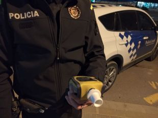 La Policia Local de Castelló d'Empúries enxampa tres conductors que triplicaven la taxa d'alcohol