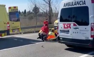 Un ciclista en estat crític després d'una topada amb un cotxe a la GI-610 a Vilajuïga