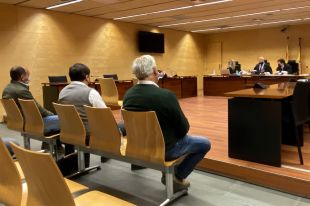 Jutgen tres estafadors que van quedar-se 91.000 euros en pinyes d'una empresària de Navata