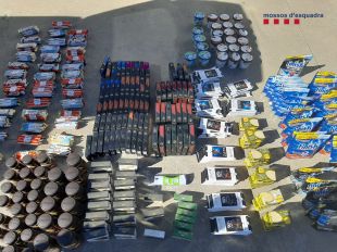Dos detinguts per robar menjar i productes de neteja en diversos supermercats de Banyoles