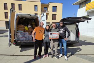 De Caldes de Malavella a Medika per portar medicaments i aliments i buscar familiars refugiats 