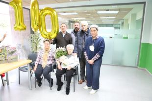 La veïna de Girona Isabel Casado fa 100 anys