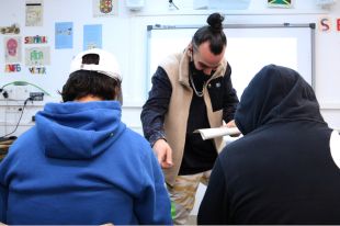 Rapejant en català per conèixer la llengua i la cultura al centre de justícia juvenil de Montilivi