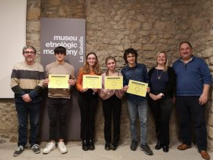 Arbúcies atorga els premis de recerca a quatre alumnes de l’INS Montsoriu 