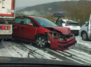 Un accident múltiple amb cinc vehicles implicats talla l'Eix Transversal a Arbúcies