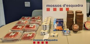 Dos detinguts per robar menjar en supermercats per valor de 700 euros a la Bisbal i Castelló d'Empúries