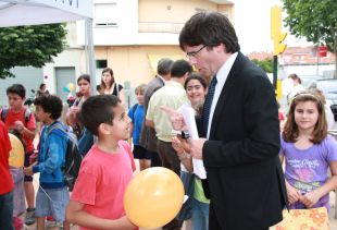 Puigdemont (CiU) denuncia la manca de planificació escolar a Girona i promet acabar amb els 'bonys'
