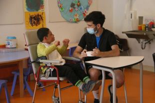La Generalitat crearà 800 noves places en residències i centres de dia per a persones amb discapacitat