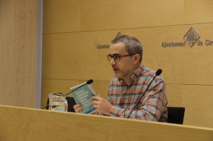 Girona edita una guia per donar a conèixer els beneficis de les herbes urbanes