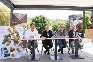 La 5ena Fira del Tap i el Suro de Cassà reivindica el patrimoni surer del territori 