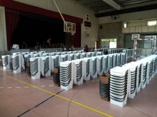 Reparteixen els nous cubells porta a porta a Serinyà, Camós, Cornellà, Esponellà i Fontcoberta