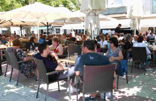 Les comarques gironines redueixen 1.707 aturats al juny