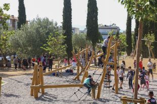 Roses inagura el parc multi-aventura fet amb diners dels pressupostos participats