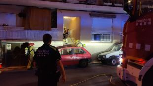 Un incendi en un pis de Blanes obliga a confinar el veïns al terrat