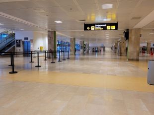 L'Aeroport de Girona pren força davant el turista britànic per evitar cues aquest estiu