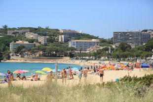 Calor i platges plenes a les portes d'un cap de setmana encara més calorós