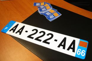 Les matrícules dels vehicles de la Catalunya Nord ja poden portar la senyera catalana