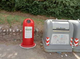 Ripoll instal·la tretze contenidors per a la recollida d'oli usat