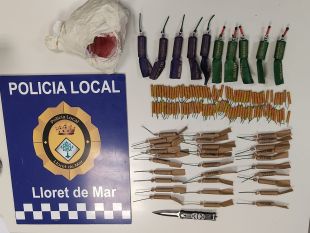 Irromp a la comissaria de la Policia Local de Lloret, amenaça amb matar-se i fereix un caporal amb una navalla
