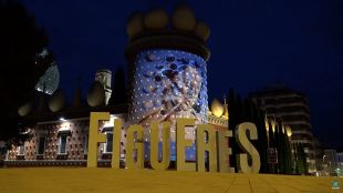 Figueres amplia les projeccions nocturnes de l'obra de Dalí i crea un nou cicle de cinema dalinià
