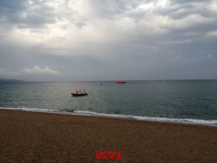 Troben un cadàver en avançat estat de descomposició a la platja de s'Abanell de Blanes