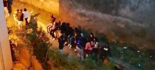 Veïns d'Olot demanen tancar un carrer ple de joves i soroll cada nit