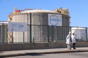 El topall del gas genera un estalvi del 15% del preu de la tarifa regulada de llum sis mesos després