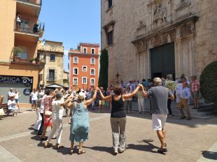 Palafrugell interpreta la sardana de l'alcalde, un acte que només fan tres municipis a Catalunya
