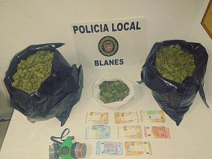 Enxampen a Blanes un home amb més de 5 quilos de marihuana dins el cotxe