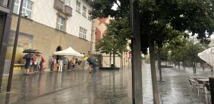 Una tempesta refresca part de Girona i posa fi a disset dies de sequera