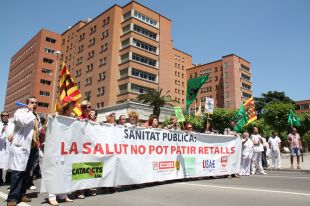 Més de 16.000 metges de 65 hospitals i 427 CAP estan cridats avui a la vaga 