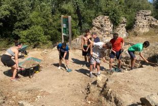 Comença la temporada d'excavacions al castell de Sant Iscle de Vidreres