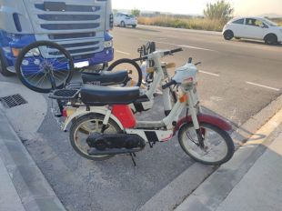 La Policia Local de Palafrugell intercepta un camió amb un ciclomotor robat camí de Romania