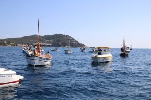 Un centenar de barques protesten a Palafrugell contra els preus de les boies de fondeig